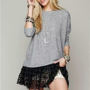 FP Beach Free People‎ Shake It Beach Pullover Sweatshirt GrayBlack Lace S/M Read